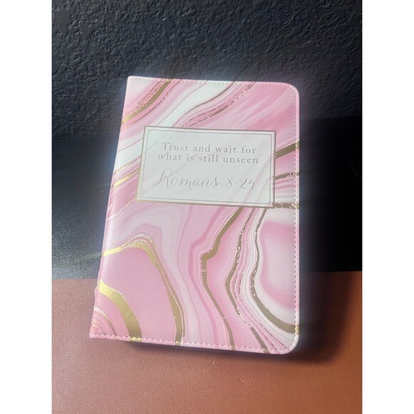 Trust And Wait for What is Still Unseen Romans 8:21 - bible & case - Picture 1 of 3